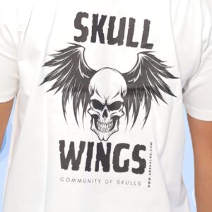 Back design of a dark-themed T-shirt featuring a fierce winged skull graphic with the bold text “SKULLWINGS – Community of Skulls,” representing the rebellious spirit of the Arrkalas brand from the dark side